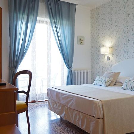 Villa Susy Relais Сант'Анджелло Экстерьер фото